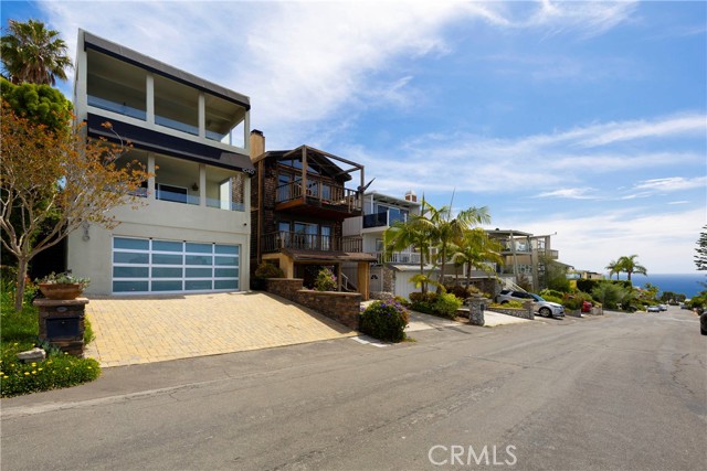 Detail Gallery Image 28 of 29 For 1040 La Mirada St, Laguna Beach,  CA 92651 - 3 Beds | 3 Baths