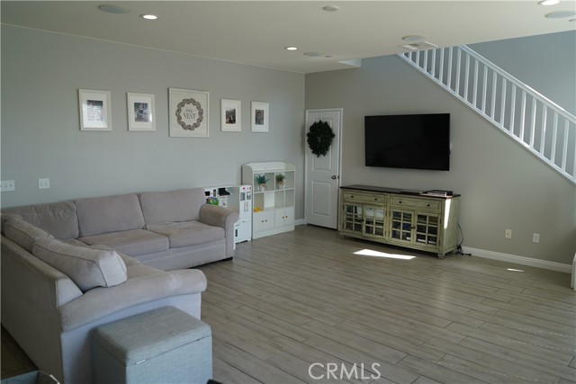 Detail Gallery Image 9 of 21 For 1715 Boysen Way, Beaumont,  CA 92223 - 4 Beds | 3 Baths