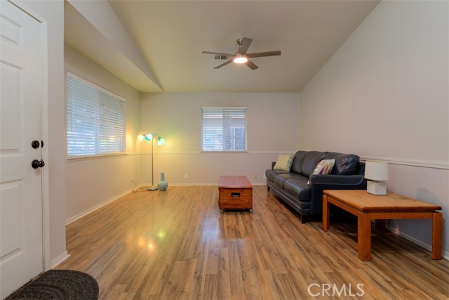 Detail Gallery Image 4 of 40 For 2732 Lowell, Chico,  CA 95973 - 3 Beds | 2 Baths