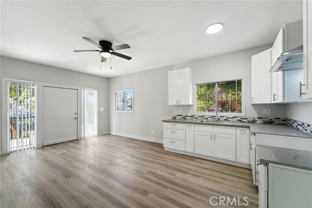 873 W 41st Drive, Los Angeles CA: https://media.crmls.org/medias/e1504106-64a1-408b-84eb-d9f474cc503d.jpg