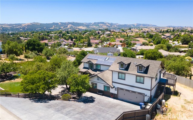 Detail Gallery Image 35 of 38 For 1610 Lyle Ln, Paso Robles,  CA 93446 - 5 Beds | 3/1 Baths