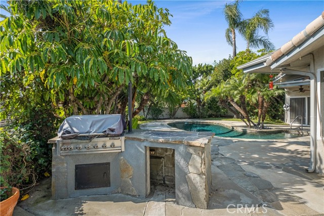Detail Gallery Image 37 of 42 For 10356 Claire Ave, Northridge,  CA 91326 - 5 Beds | 4 Baths