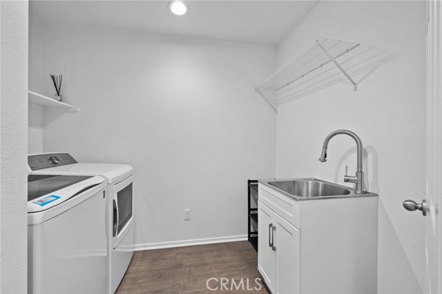 Detail Gallery Image 32 of 56 For 24085 Midvale Ct, Corona,  CA 92883 - 4 Beds | 3 Baths