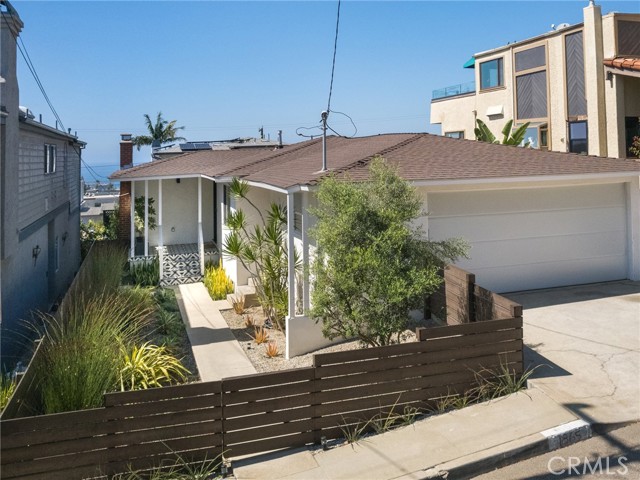 1865 Hillcrest Drive, Hermosa Beach, California 90254, 2 Bedrooms Bedrooms, ,1 BathroomBathrooms,Residential,Sold,Hillcrest Drive,SB22224763