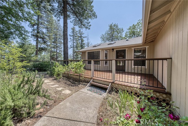 Detail Gallery Image 6 of 49 For 9591 Lassen Dr, Cobb,  CA 95426 - 3 Beds | 2 Baths