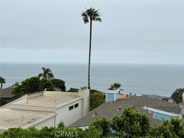 Detail Gallery Image 8 of 64 For 2961 Rounsevel, Laguna Beach,  CA 92651 - 2 Beds | 2 Baths