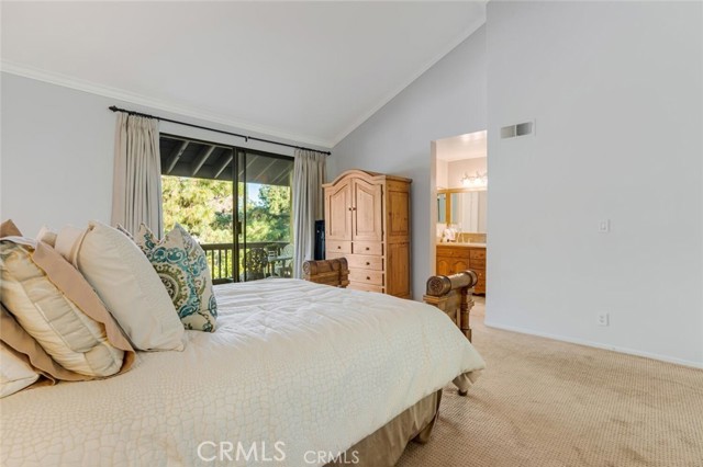 Detail Gallery Image 16 of 27 For 21820 Marylee St #222,  Woodland Hills,  CA 91367 - 3 Beds | 2/1 Baths