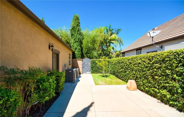 Detail Gallery Image 42 of 47 For 3811 Belgian Ln, Yorba Linda,  CA 92886 - 4 Beds | 5/1 Baths