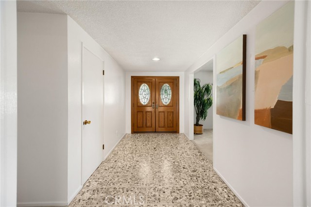 1753 N Albright Avenue, Upland CA: https://media.crmls.org/medias/e154f20f-7c52-40ce-8a2a-6ef49489e246.jpg