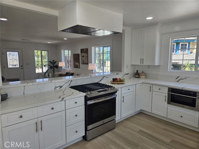 Detail Gallery Image 8 of 37 For 14479 Martin Pl, Riverside,  CA 92503 - 4 Beds | 3 Baths