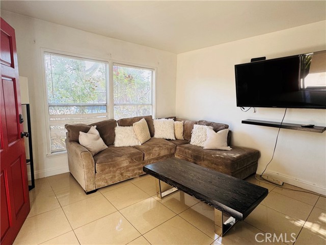 12155 Dunrobin Avenue, Downey CA: https://media.crmls.org/medias/e1566742-086e-43cc-b30f-0ab94688e996.jpg