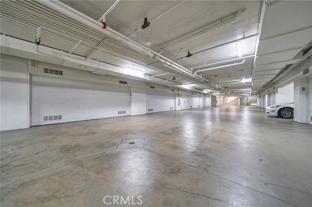 823 S Bundy Drive, Los Angeles CA: https://media.crmls.org/medias/e156c0c2-7be7-46ef-bbf2-648890409413.jpg