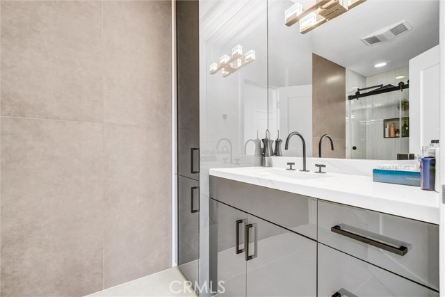 Detail Gallery Image 30 of 58 For 16412 Ardsley Cir, Huntington Beach,  CA 92649 - 4 Beds | 3/1 Baths