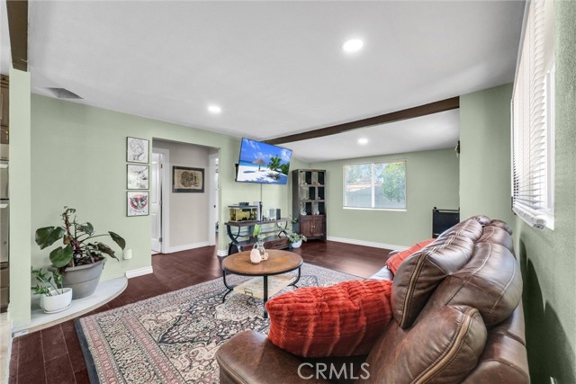 2513 W Occidental Street, Santa Ana CA: https://media.crmls.org/medias/e1587aef-a251-44d1-a548-f653fd4f2cc5.jpg