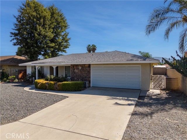 Detail Gallery Image 2 of 37 For 41803 Shady Ln, Hemet,  CA 92544 - 3 Beds | 2 Baths