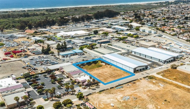 948 Huston Street, Grover Beach CA: https://media.crmls.org/medias/e158bf78-708f-4740-b940-f5ff917a7f71.jpg