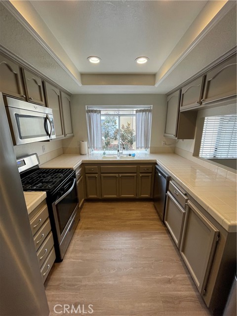 Detail Gallery Image 8 of 21 For 2374 Paseo Circulo, Tustin,  CA 92782 - 2 Beds | 2 Baths