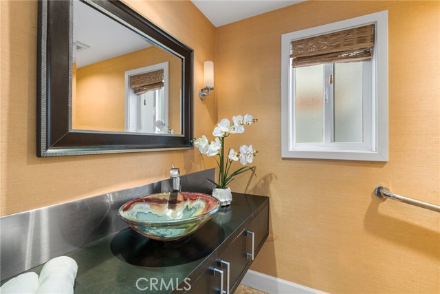Detail Gallery Image 33 of 48 For 7008 W Oceanfront, Newport Beach,  CA 92663 - 5 Beds | 3/1 Baths