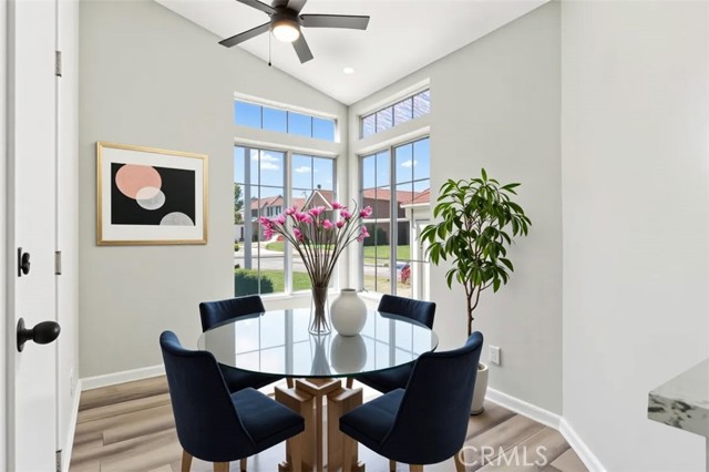 11979 Savona Dr, Fontana CA: https://media.crmls.org/medias/e159a37c-db6d-4e5b-91cf-3674a5fa3c80.jpg