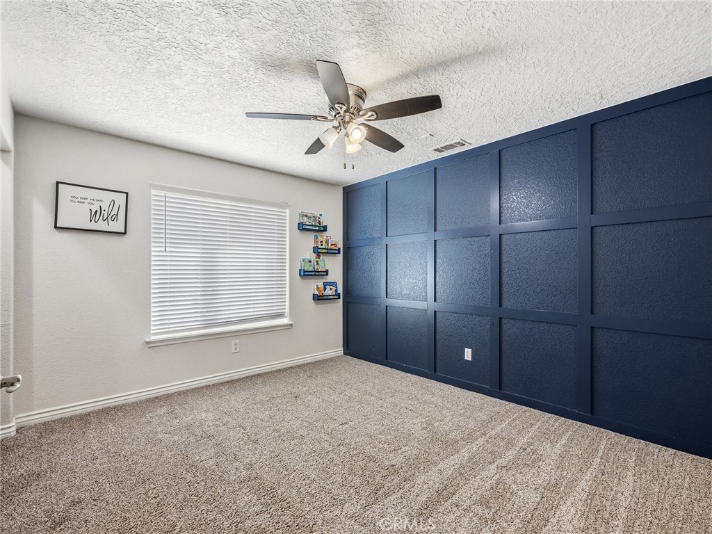 https://media.crmls.org/medias/e159ac6e-d845-4423-a5ce-5923c83534e5.jpg?preset=X-Large