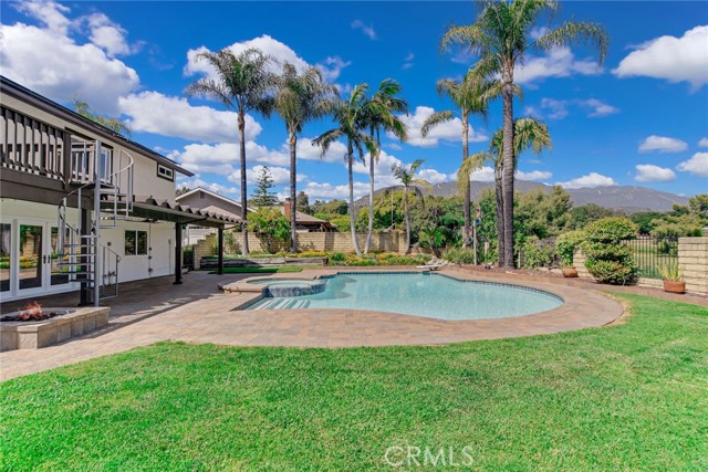 7022 Wheeler Avenue, La Verne CA: https://media.crmls.org/medias/e15aca44-db3e-4458-8fe9-0dfea1ee6bb2.jpg