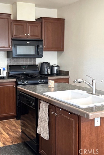 Detail Gallery Image 3 of 5 For 7700 Lampson Ave #94,  Garden Grove,  CA 92841 - 2 Beds | 2 Baths