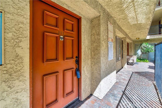 Detail Gallery Image 2 of 15 For 21219 Roscoe Blvd. #111,  Canoga Park,  CA 91304 - 1 Beds | 1 Baths