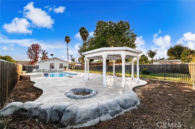 Detail Gallery Image 36 of 46 For 9941 Granite Hill Dr, Jurupa Valley,  CA 92509 - 4 Beds | 2 Baths