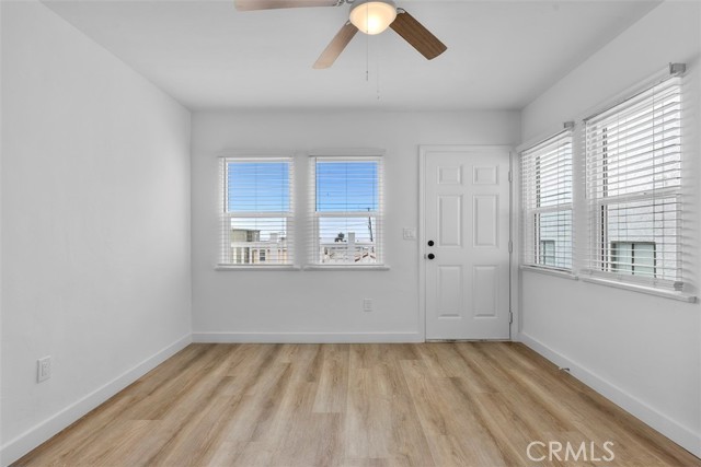 908 Manhattan Avenue, Hermosa Beach, California 90254, ,Residential Income,Sold,Manhattan,SB25198954