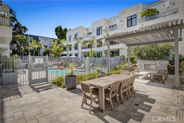 399 E Del Mar Boulevard, Pasadena CA: https://media.crmls.org/medias/e15cd21d-0d56-47aa-b4d1-1e4d3abd5249.jpg