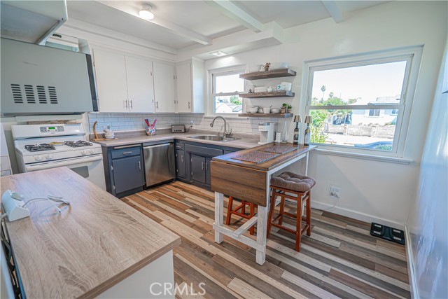 Detail Gallery Image 5 of 50 For 12634 Wixom St, North Hollywood,  CA 91605 - 3 Beds | 2 Baths