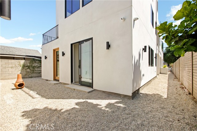 Detail Gallery Image 16 of 39 For 2671 1/2 Benedict, Los Angeles,  CA 90039 - 3 Beds | 3 Baths