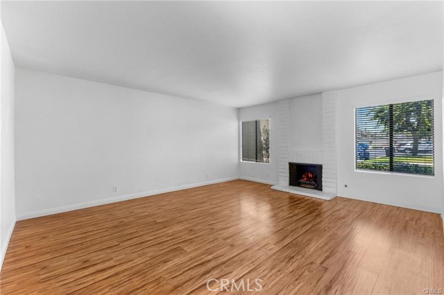 Detail Gallery Image 5 of 31 For 5 Locust, Irvine,  CA 92604 - 3 Beds | 2/1 Baths