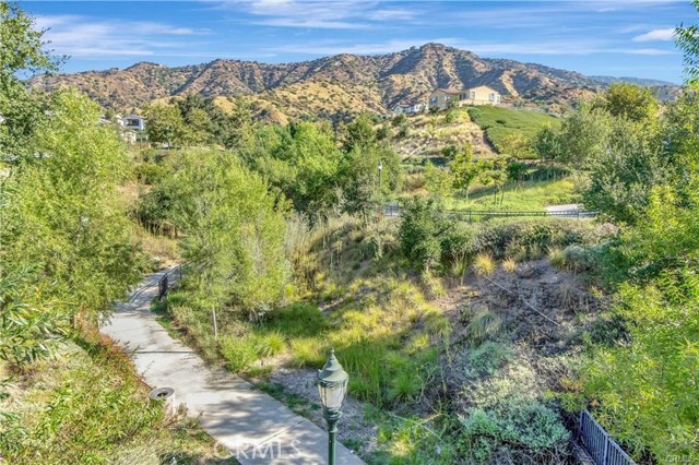 Detail Gallery Image 33 of 35 For 637 Lavender Way, Azusa,  CA 91702 - 4 Beds | 3/1 Baths