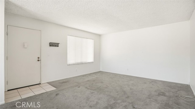 833 Cinnamon, Duarte CA: https://media.crmls.org/medias/e15eda7a-8011-4cfd-874e-aec4fc2f2550.jpg