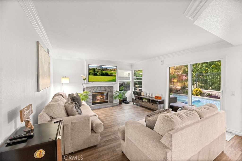 E15f76cc 00b8 4c6e 9e70 57e0b6e9427d