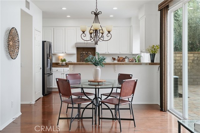 Detail Gallery Image 8 of 37 For 24125 Willowbrooke Ct, Valencia,  CA 91354 - 4 Beds | 3 Baths