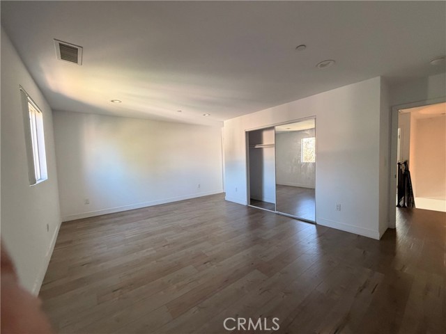 Detail Gallery Image 7 of 10 For 12500 S Wilmington a,  Compton,  CA 90222 - 4 Beds | 3 Baths