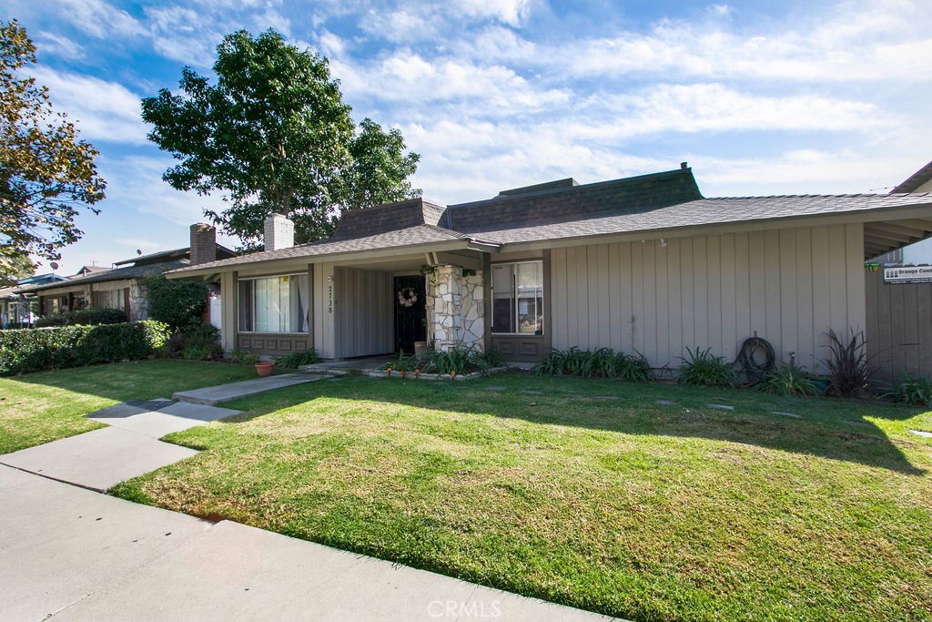 MLS #OC25251189 image #1