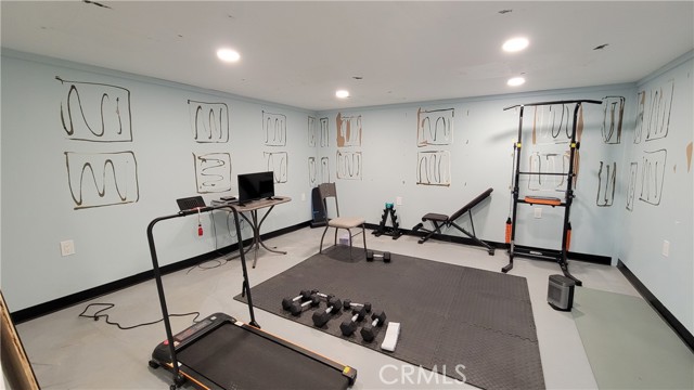 221 Darfo Drive, Crestline CA: https://media.crmls.org/medias/e16119ac-d717-427e-af13-6e0095cdc7db.jpg