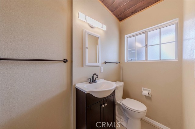 Detail Gallery Image 18 of 58 For 1901 Victoria Dr, Fullerton,  CA 92831 - 4 Beds | 3 Baths