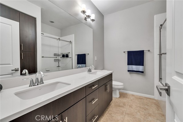 58 Origin, Irvine CA: https://media.crmls.org/medias/e162730c-e712-45c0-9dce-6ddd263f8939.jpg