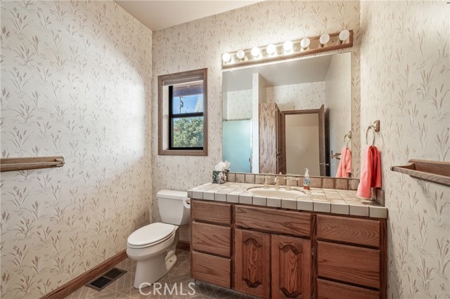 6535 Highland Springs Road, Lakeport CA: https://media.crmls.org/medias/e162f071-68d3-4cfb-9a4d-b7db124eddc1.jpg