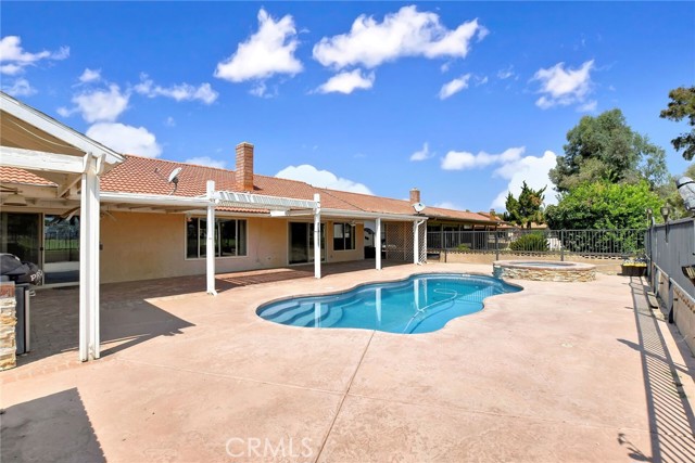 1428 Pepper Tree Drive, Hemet CA: https://media.crmls.org/medias/e163d92d-173f-4016-b19e-f795f7c37ace.jpg