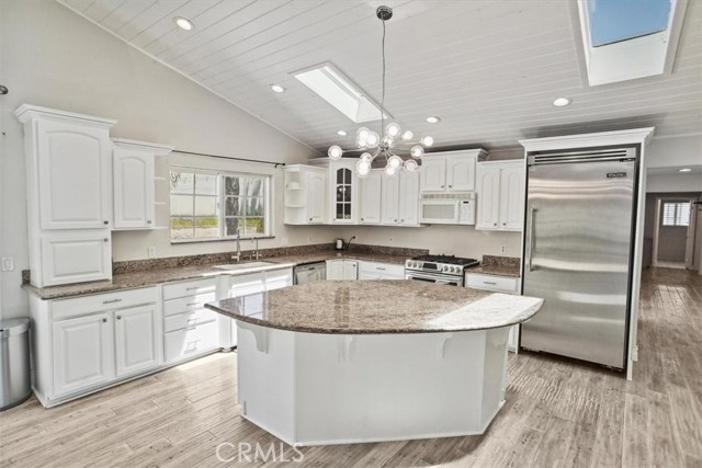 Detail Gallery Image 12 of 30 For 32580 Willow Ln, Agua Dulce,  CA 91390 - 3 Beds | 2/1 Baths