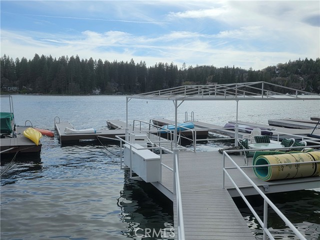 Detail Gallery Image 5 of 27 For 412 N 412 #a, Lake Arrowhead,  CA 92354 - 0 Beds | 0 Baths