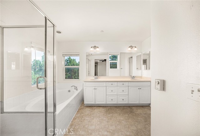 4069 Cottage Way, Ontario CA: https://media.crmls.org/medias/e16468e4-11f5-415f-86d2-59cc7b82a416.jpg