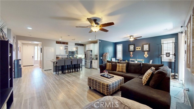Detail Gallery Image 9 of 20 For 29121 Black Oak, Lake Elsinore,  CA 92530 - 3 Beds | 2 Baths