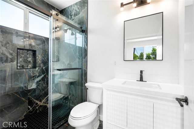 765 E Silva Street, Long Beach CA: https://media.crmls.org/medias/e1648aa5-02fe-4899-aa18-96dd53efbcf4.jpg