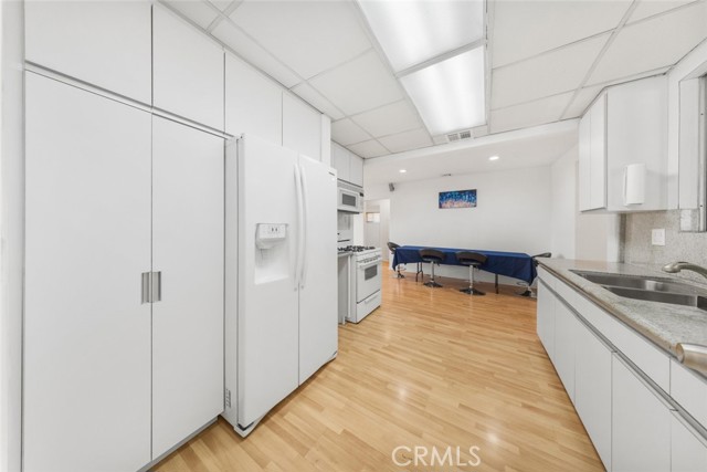 Detail Gallery Image 9 of 31 For 12329 Burton St, North Hollywood,  CA 91605 - 4 Beds | 2/1 Baths